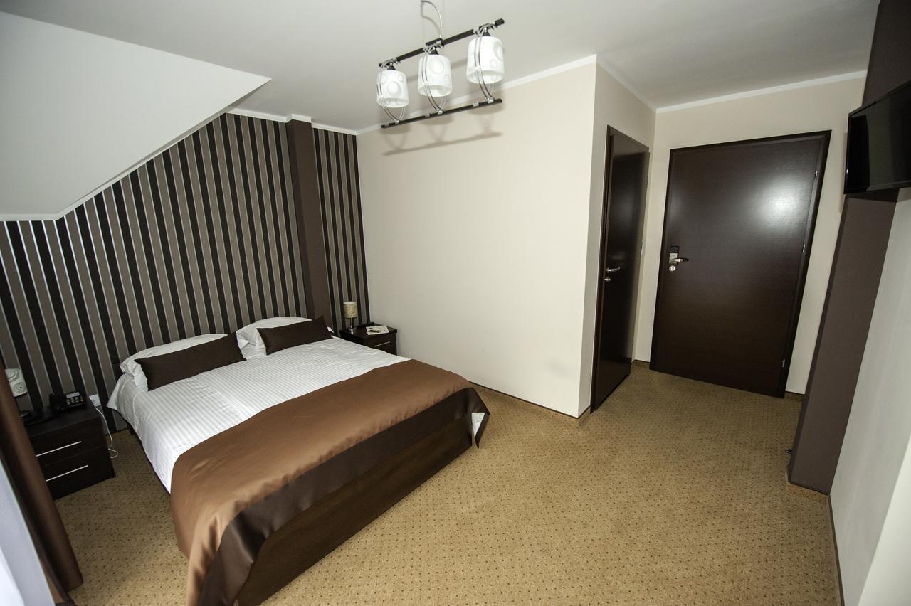 Hotel Klaudia Juszczyn Eksteriør bilde