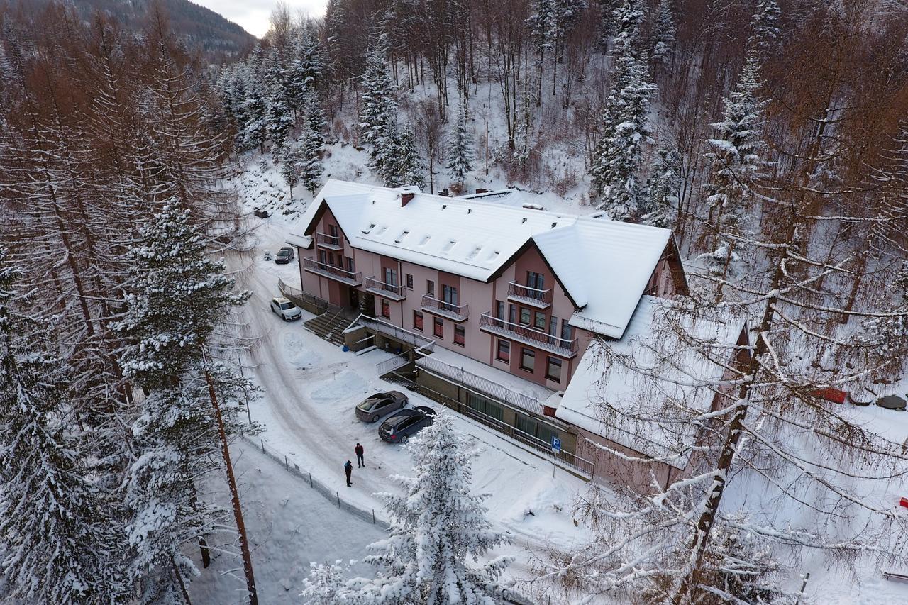Hotel Klaudia Juszczyn Eksteriør bilde